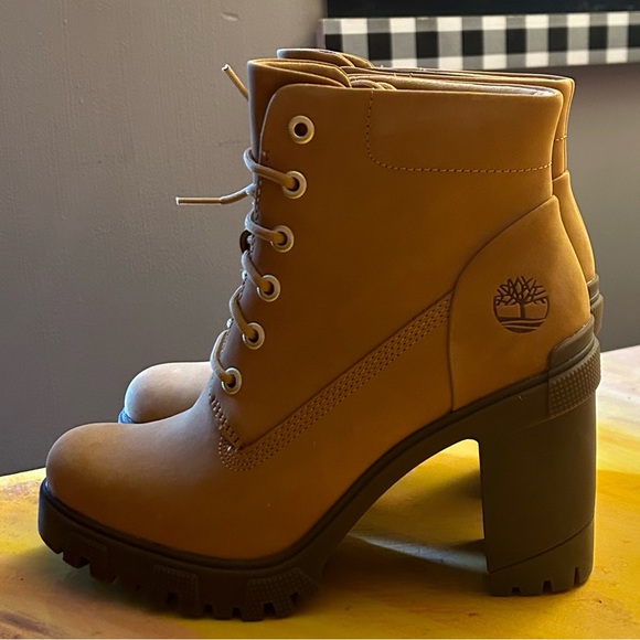 Timberland Lana Block Heel Wheat Nubuck Bootie Boots - Picture 3 of 15